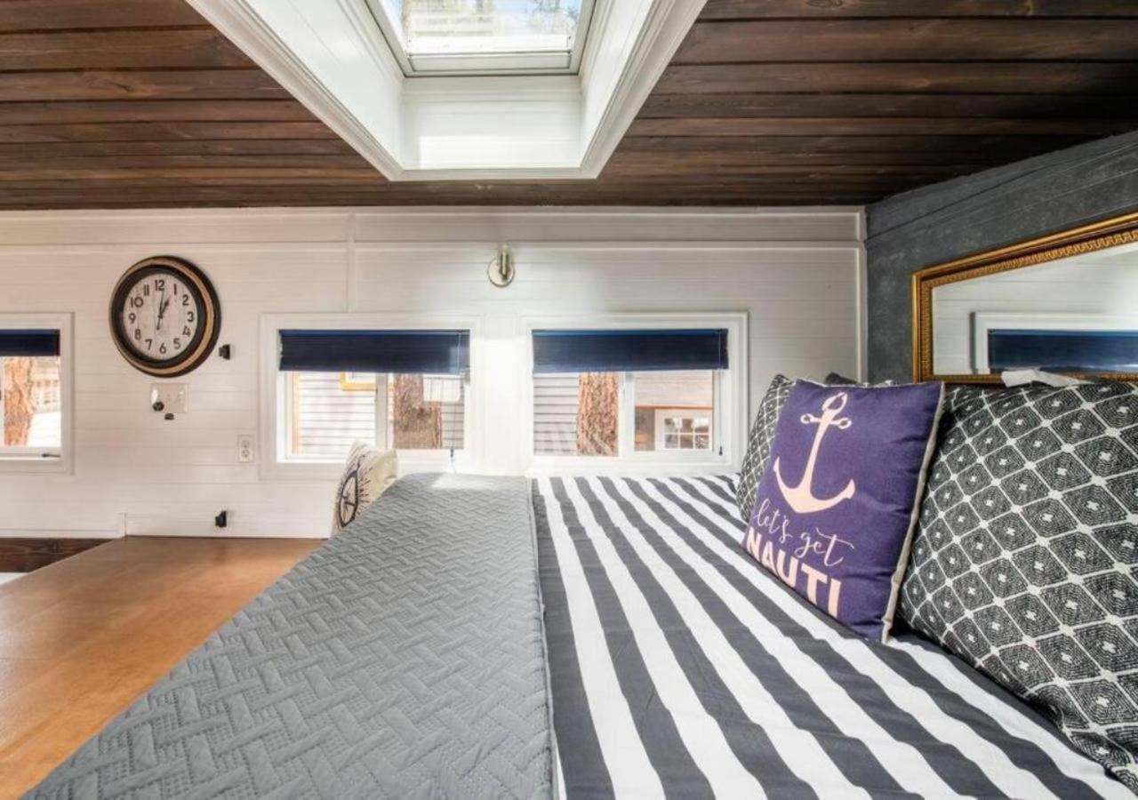 Ashore The Clouds Glamping Awaits ウッドランド・パーク エクステリア 写真