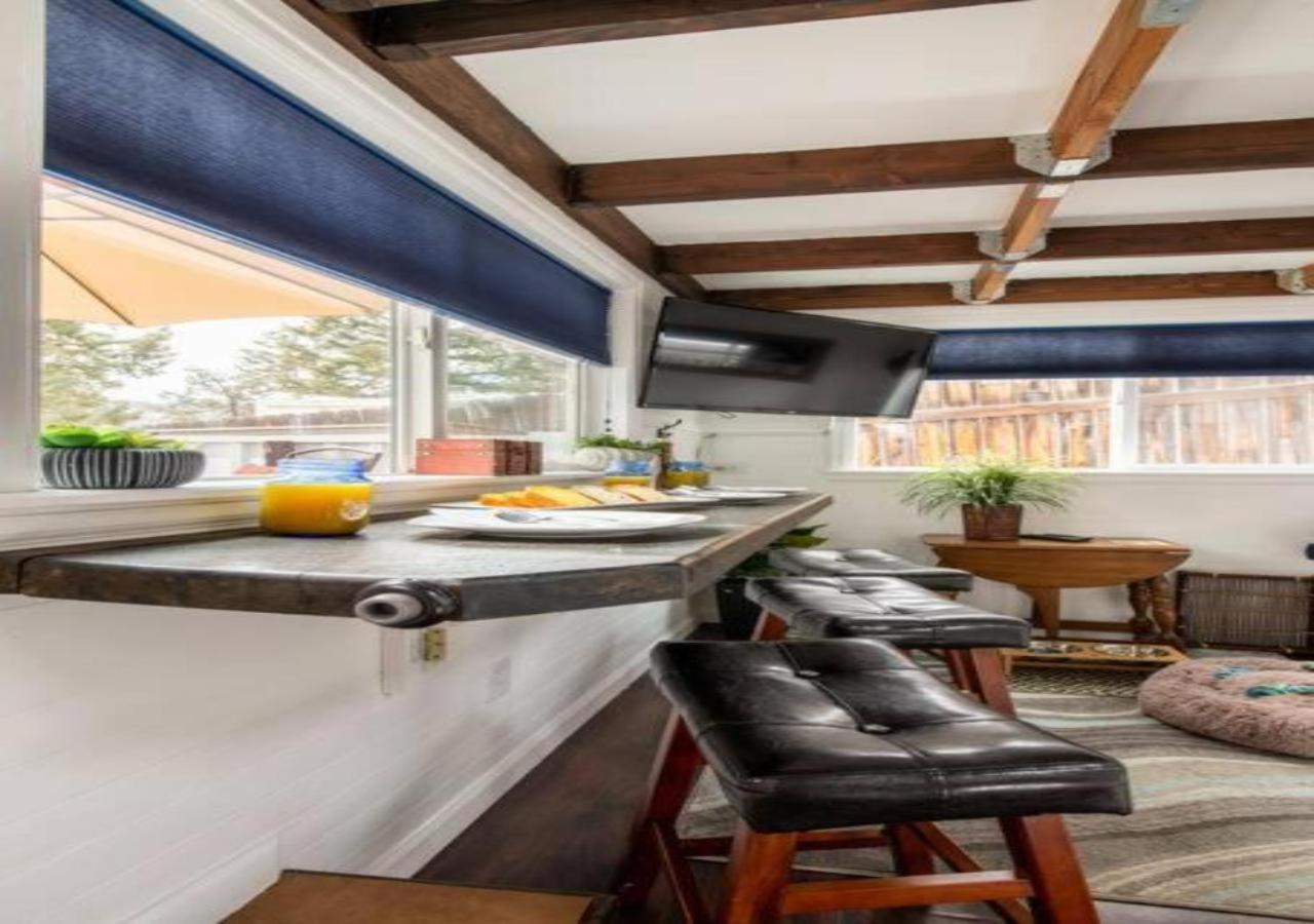 Ashore The Clouds Glamping Awaits ウッドランド・パーク エクステリア 写真